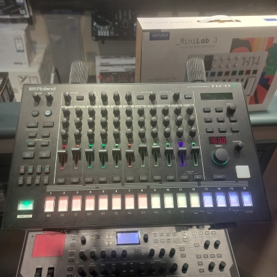 Store Special Product - Roland - TR-8S